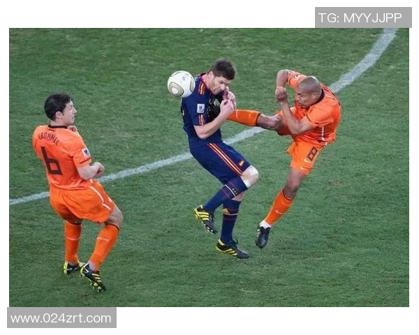 世界杯足球明星的肌肉魅力与运动表现的完美结合揭秘