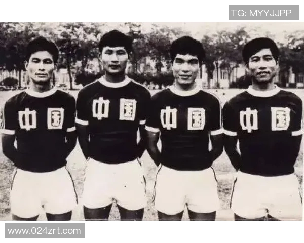 足球场上的璀璨星光十二位足球明星的精彩瞬间与背后故事